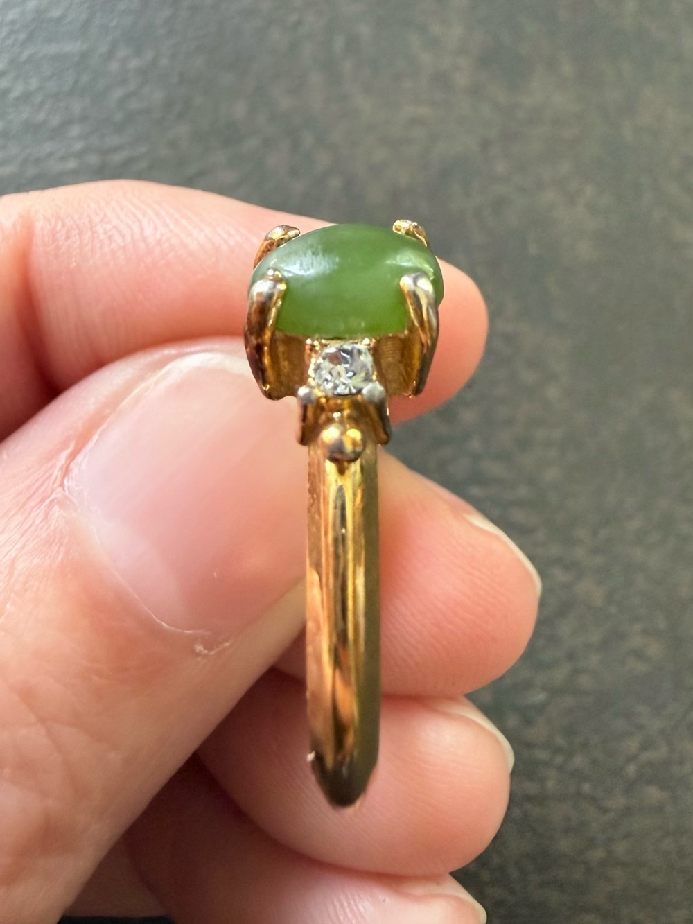 Vintage Avon Ring with Green Jade Center and Clear Accent Stones size 7 - Picture 5 of 7
